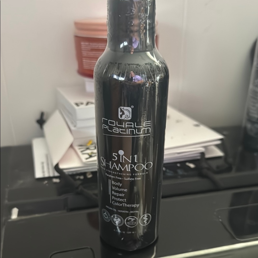 Royale Platinum 5-in-1 Shampoo
